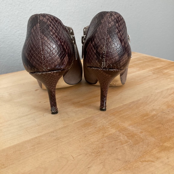 Michael Kors booties size 6.5 - Picture 8 of 11